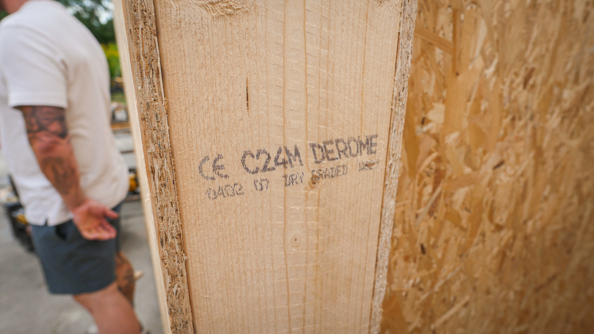 Oznaczenie drewna konstrukcyjnego C24
